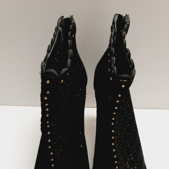 MARC FISHER Peep-Toe Stiletto Heel Ankle Bootie Perforated Black Suede Sz 8.5 M - Picture 8 of 16